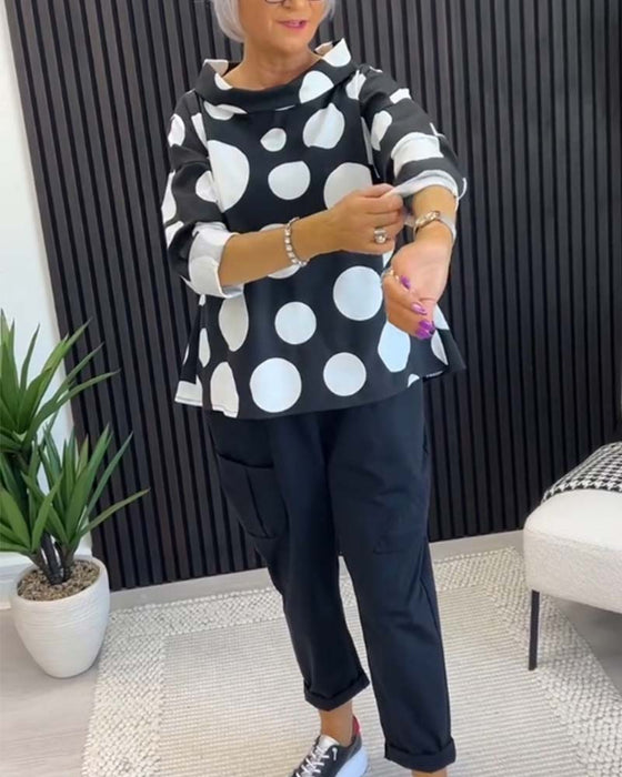 Lässige bluse mit polka-dot-print