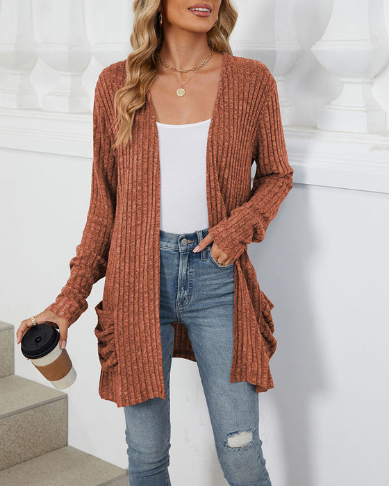 Lässiger, einfarbiger cardigan mit langen ärmeln und tasche