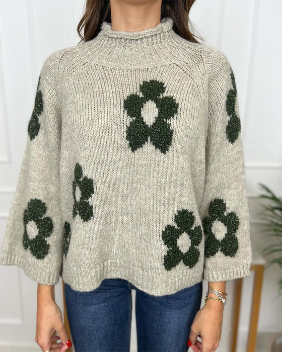 Lässiger pullover mit blumenmuster und stehkragen