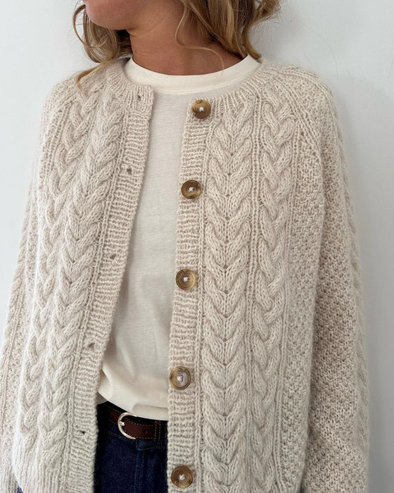 Lässiger, einfarbiger cardigan mit knöpfen und langen ärmeln