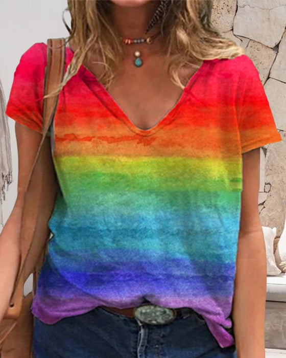 Lässiges T-Shirt mit V-Ausschnitt und Regenbogen-Print