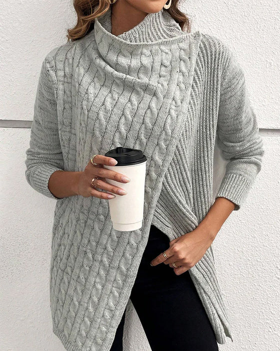 Lässiger, einfarbiger Pullover mit Schlitz