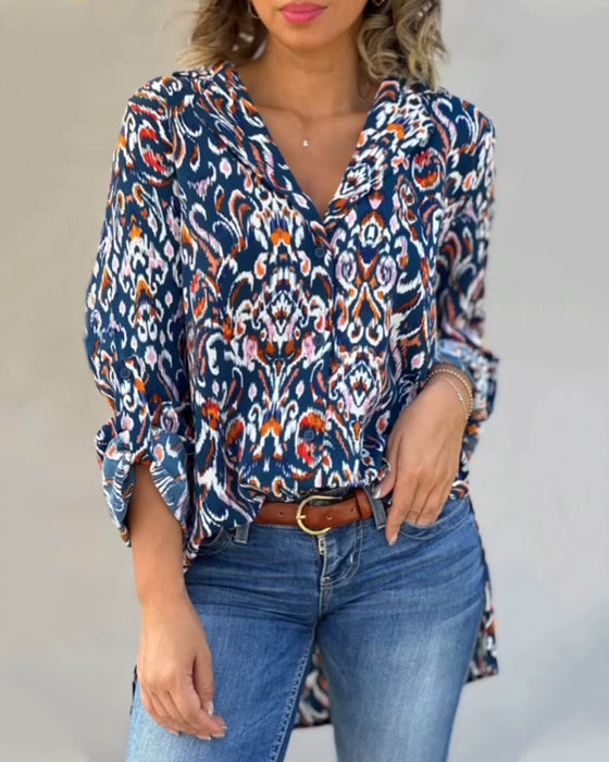 Bluse mit V-Ausschnitt und Blumenmuster und langen Ärmeln