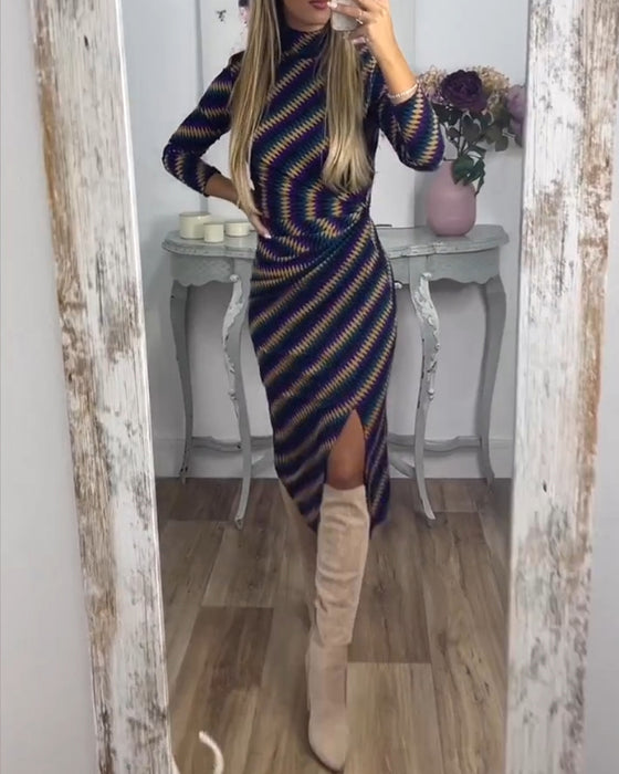 Sexy Kleid mit Streifen und Stehkragen